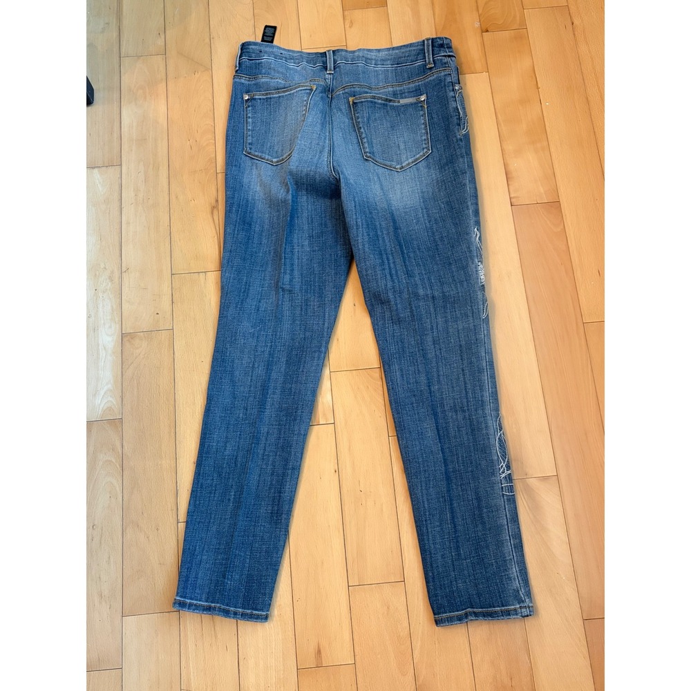 Chico's So Slimming Girlfriend Ankle Jeans Womens 0 Blue Floral Embroidered - Picture 6 of 7